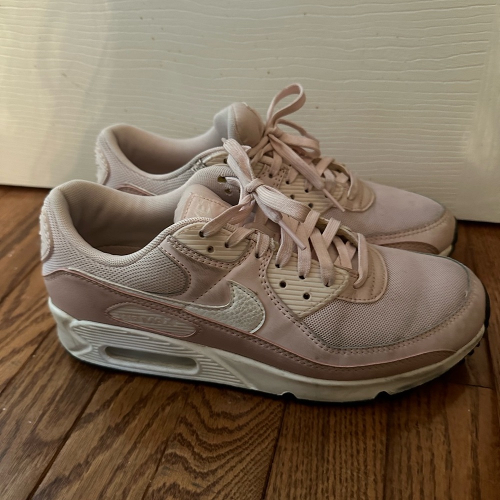 Nike Women's Pink Air Max 90